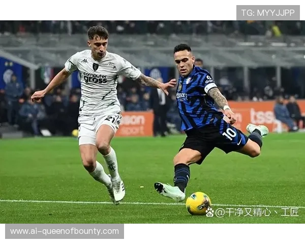 劳塔罗亲吻队徽瞬间,国米队长誓言争夺冠军 劳塔罗亲吻队徽瞬间,国米队长誓言争夺冠军